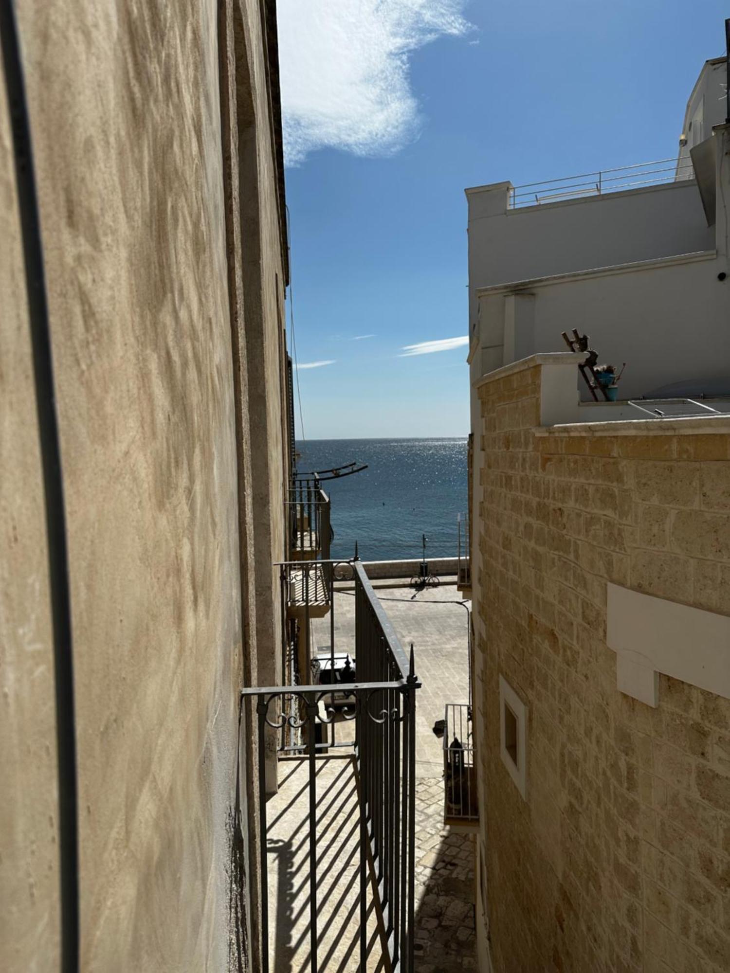 Casa Vacanze San Salvatore Centro Storico Monopoli Exterior foto